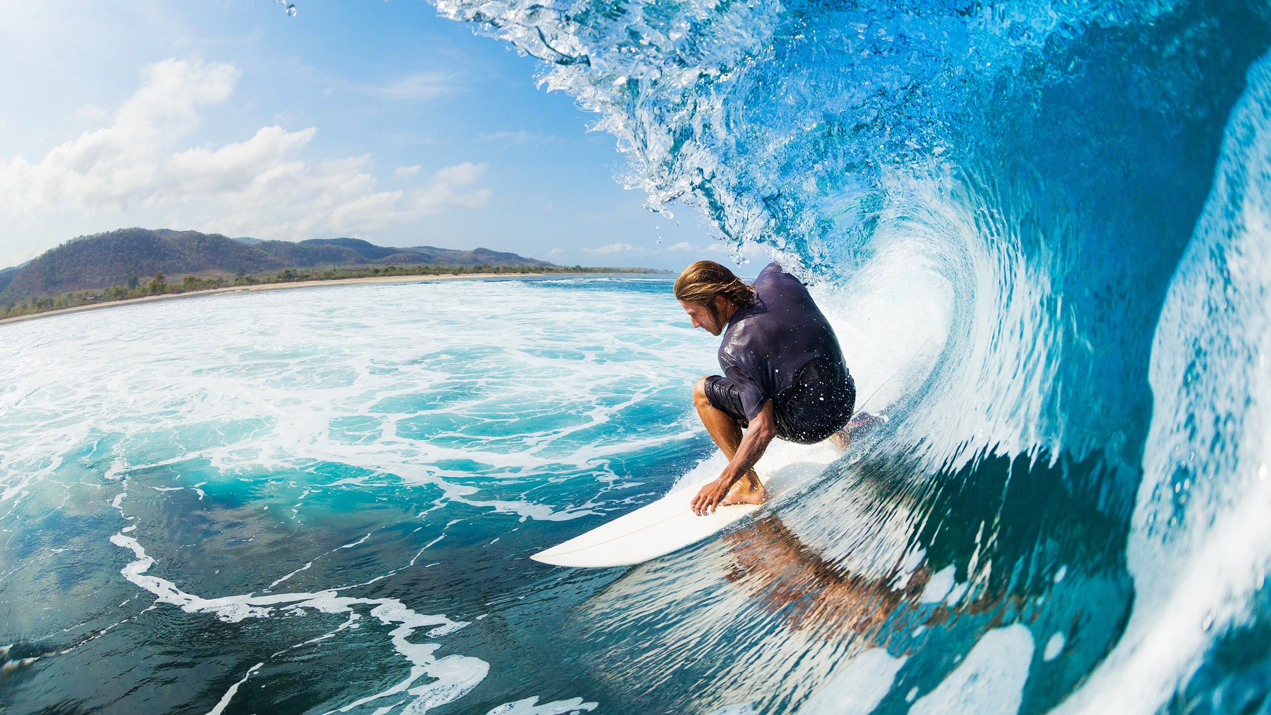 热火训练后组织球员反馈会分享战术理解，热火试训