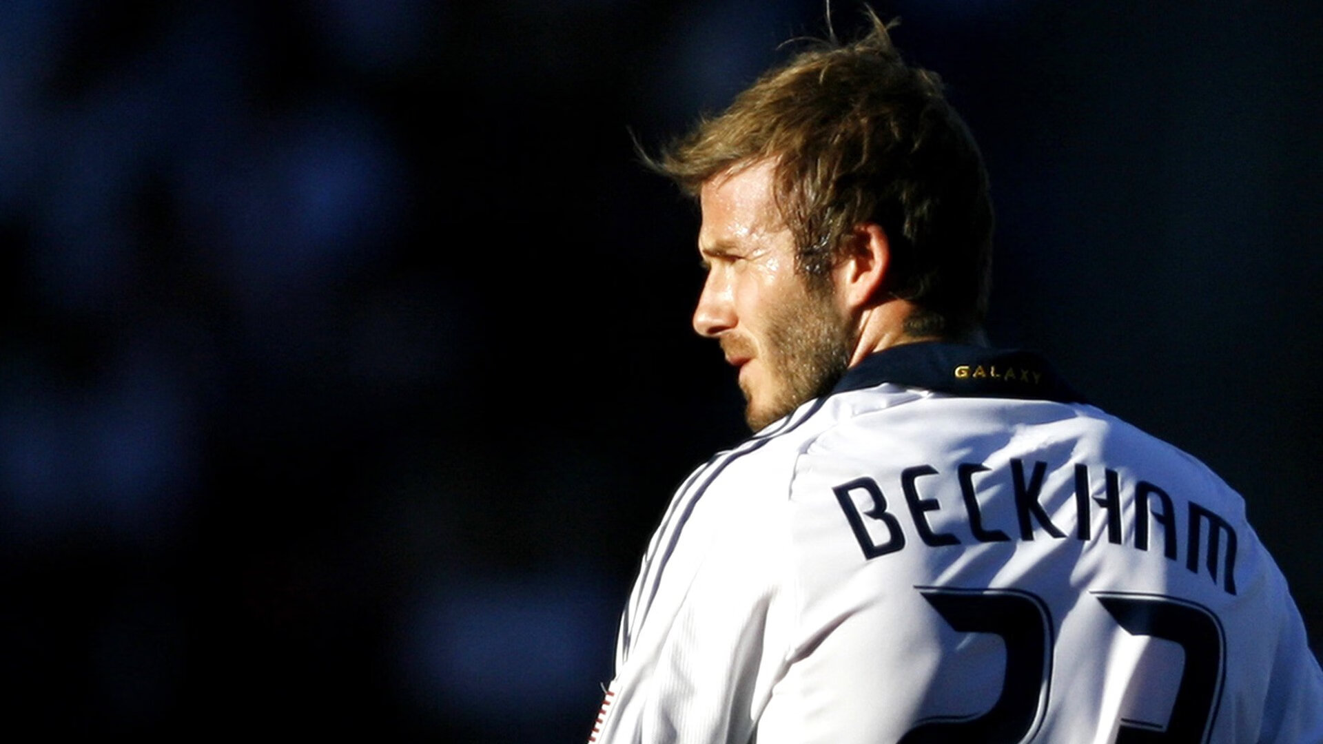 老鹰全员得分打出团队篮球风采，老鹰的球队